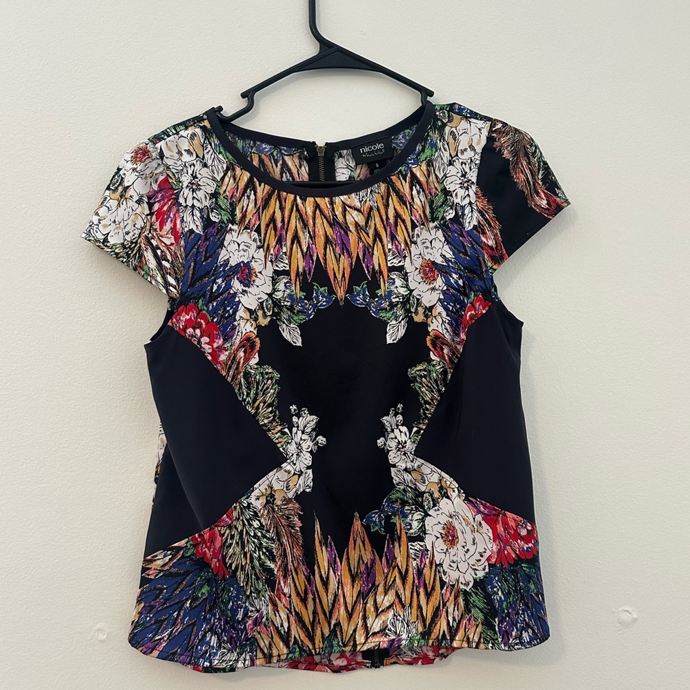 Vigoss Women's Floral Print Top - Black and Multicolor